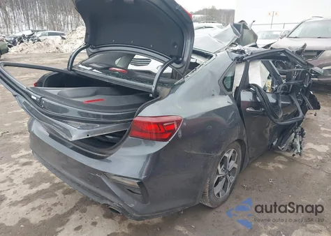 2021 Kia Forte Lxs z USA, uszkodzony, nr VIN 3KPF24ADXME347992